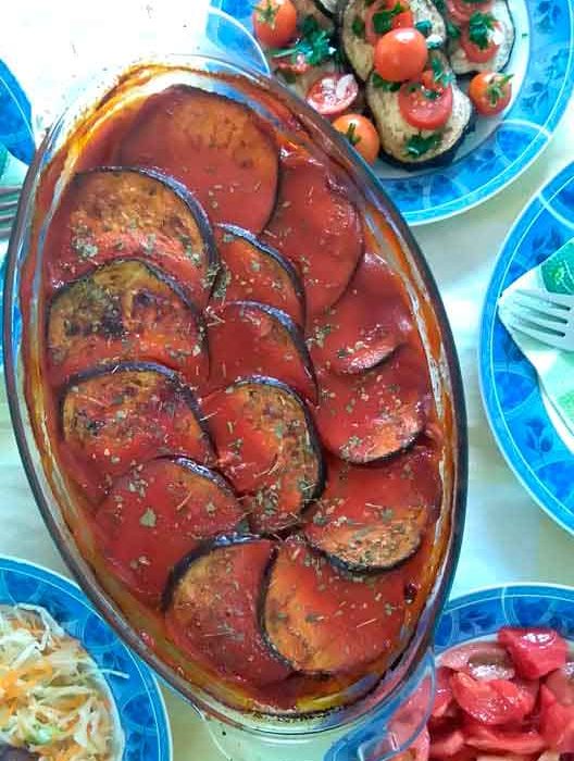 Мусака од модри домати со печурки
